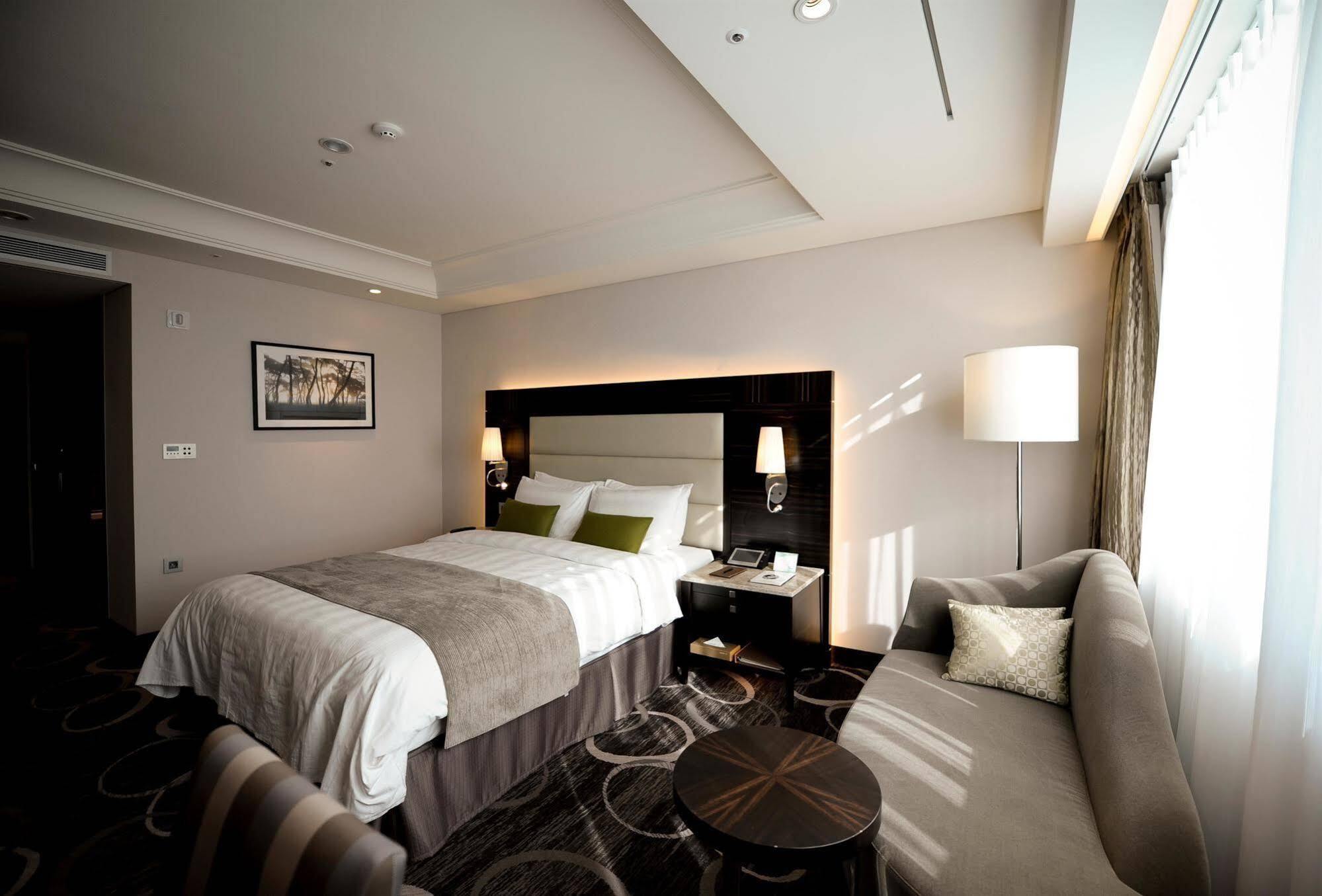 Lotte Hotel Ilsan Ni Exterior foto